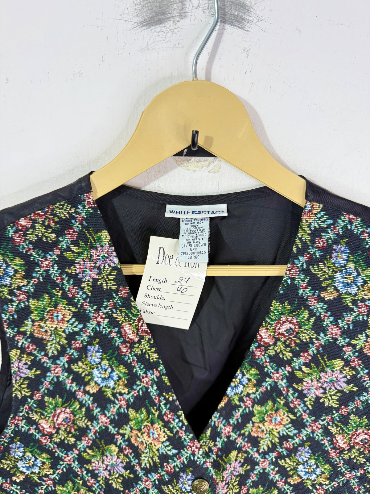 White stag Vest