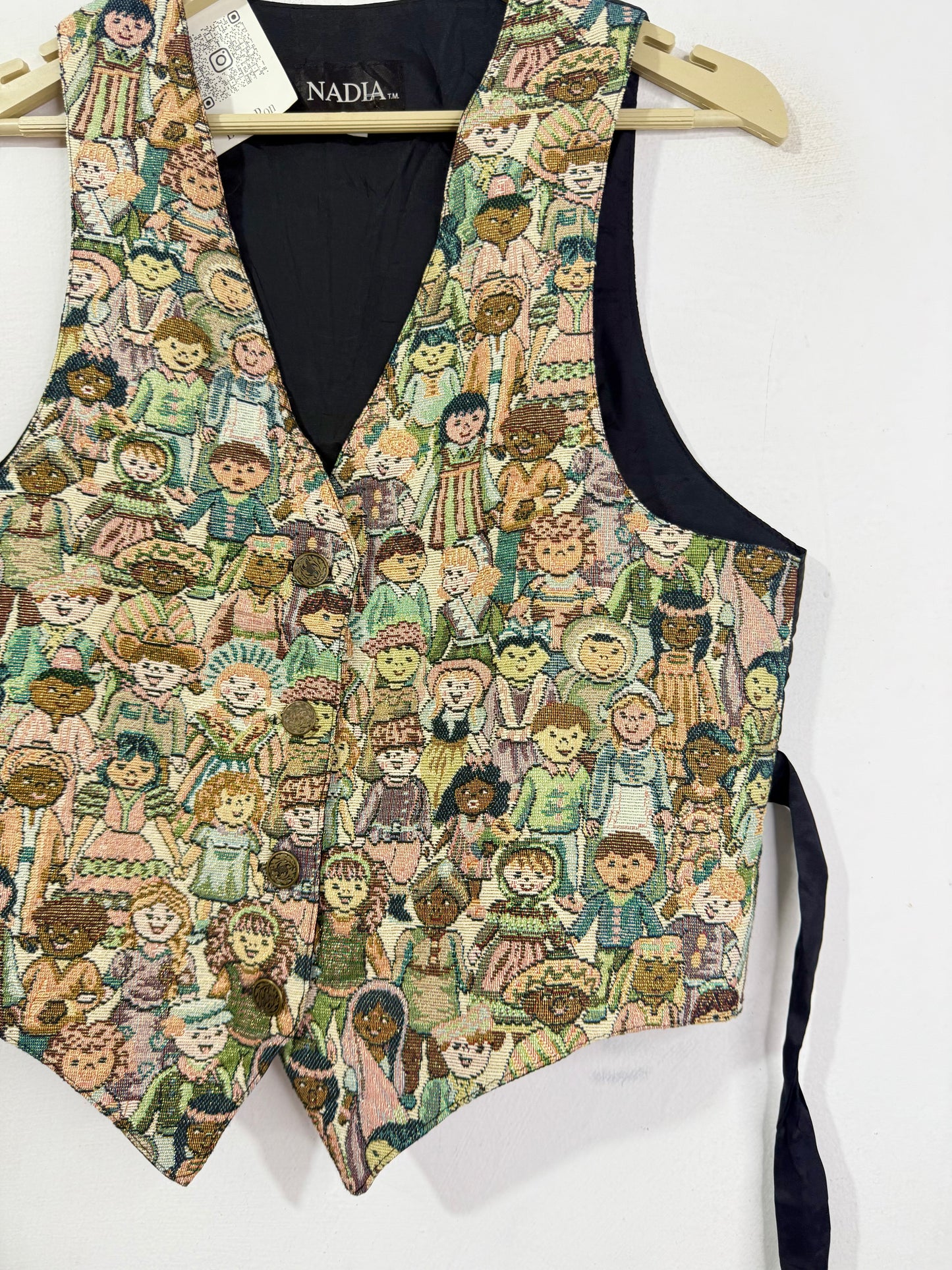 Nadia Vest