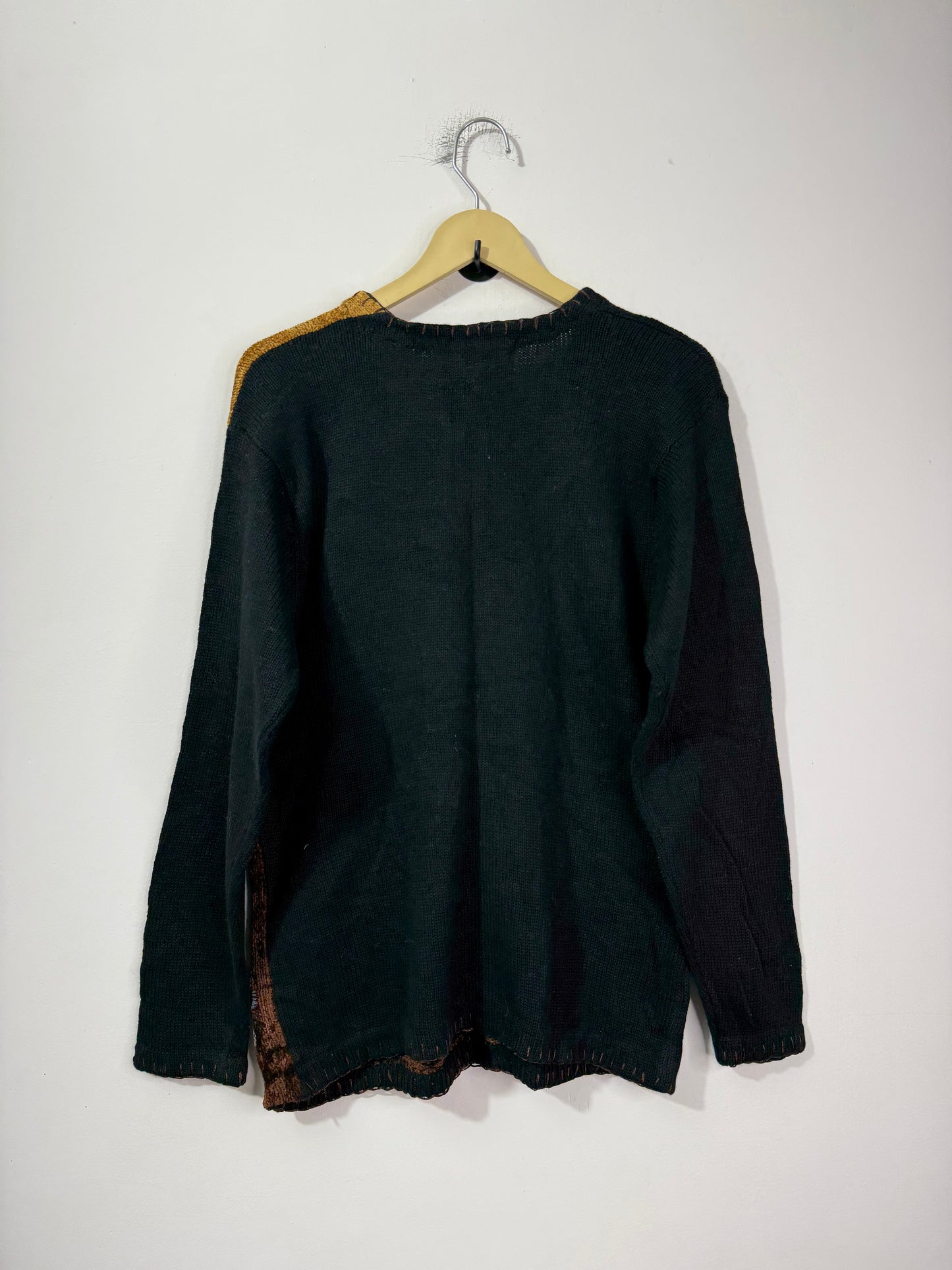Victoria Harbour Woolen Sweater