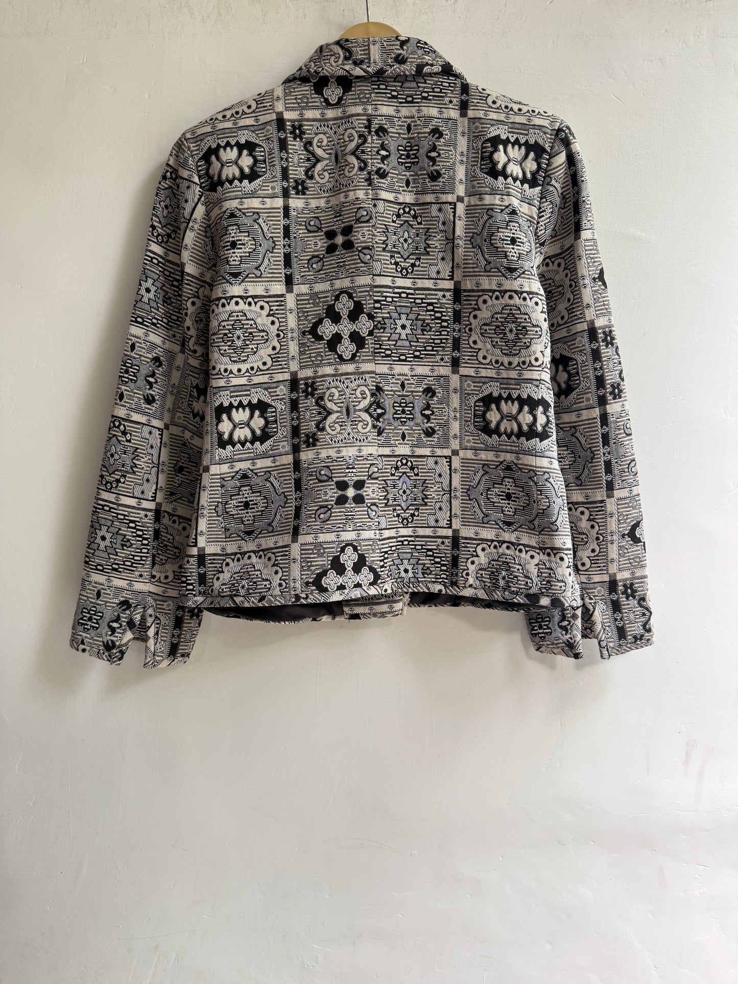 Apa Valley Jacket