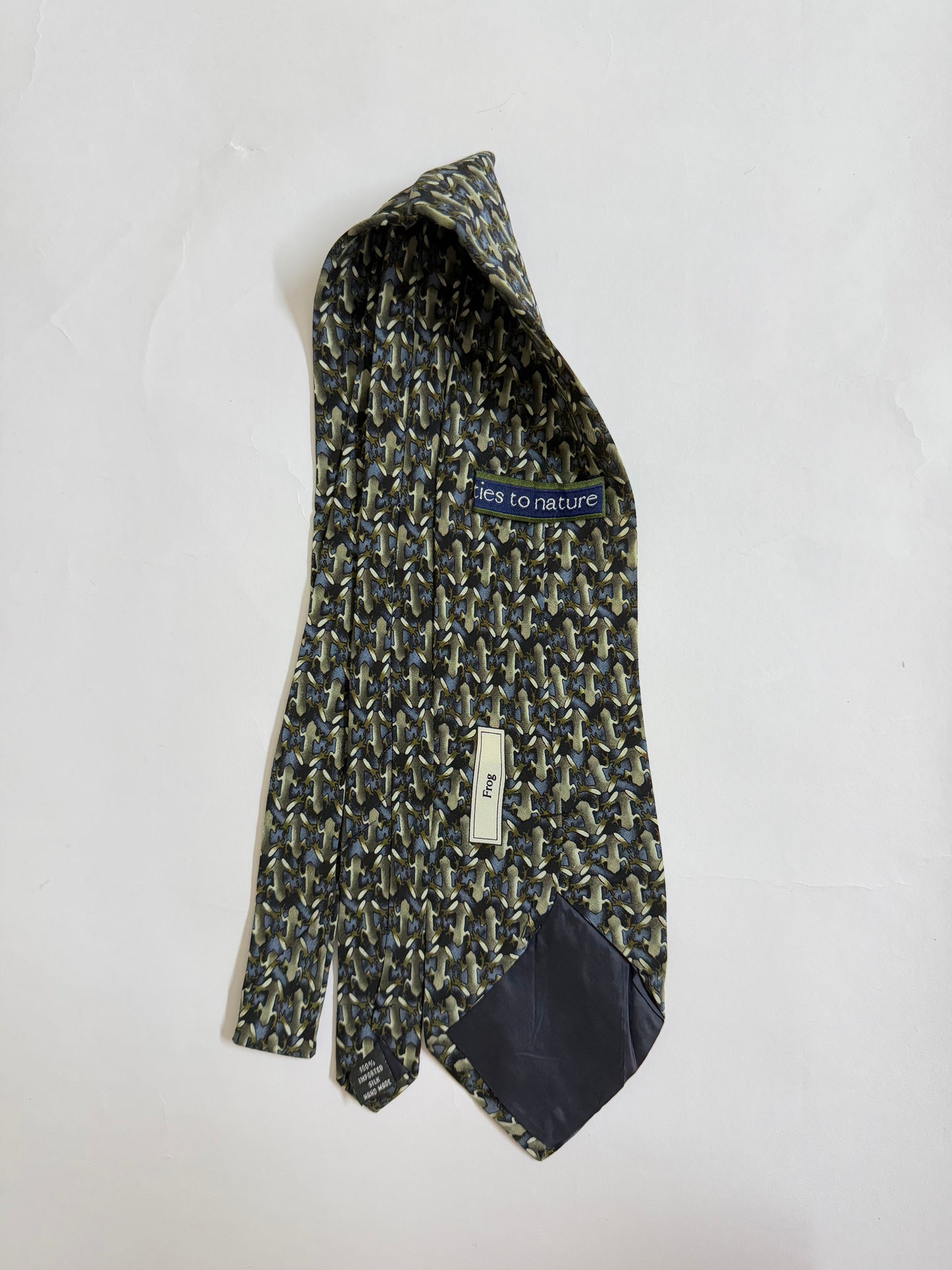 Ties To Nature Vintage silk tie