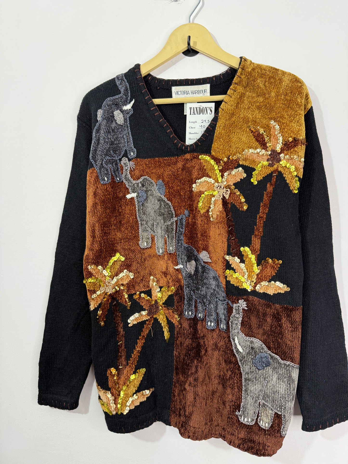 Victoria Harbour Woolen Sweater