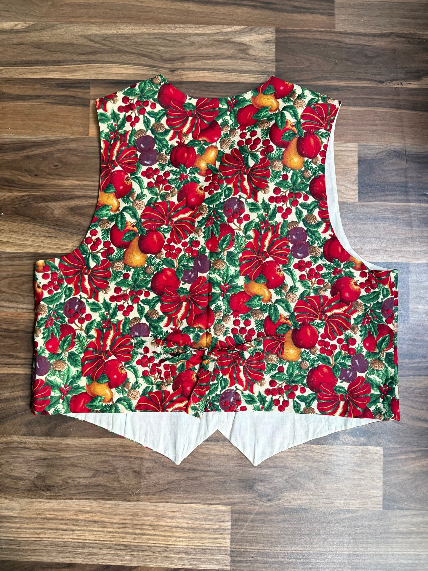 Fruit print vest