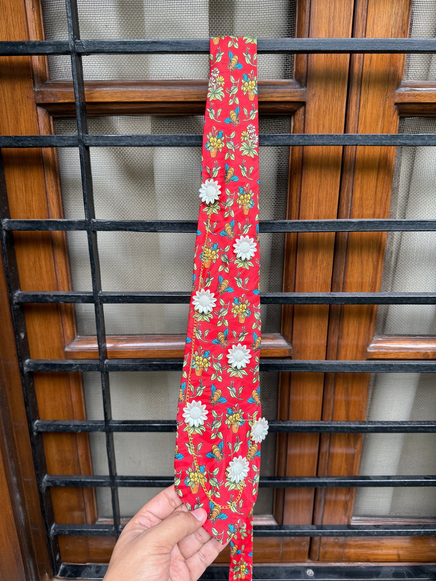 Charm Roses with Golden chain handmade Vintage Silk Tie