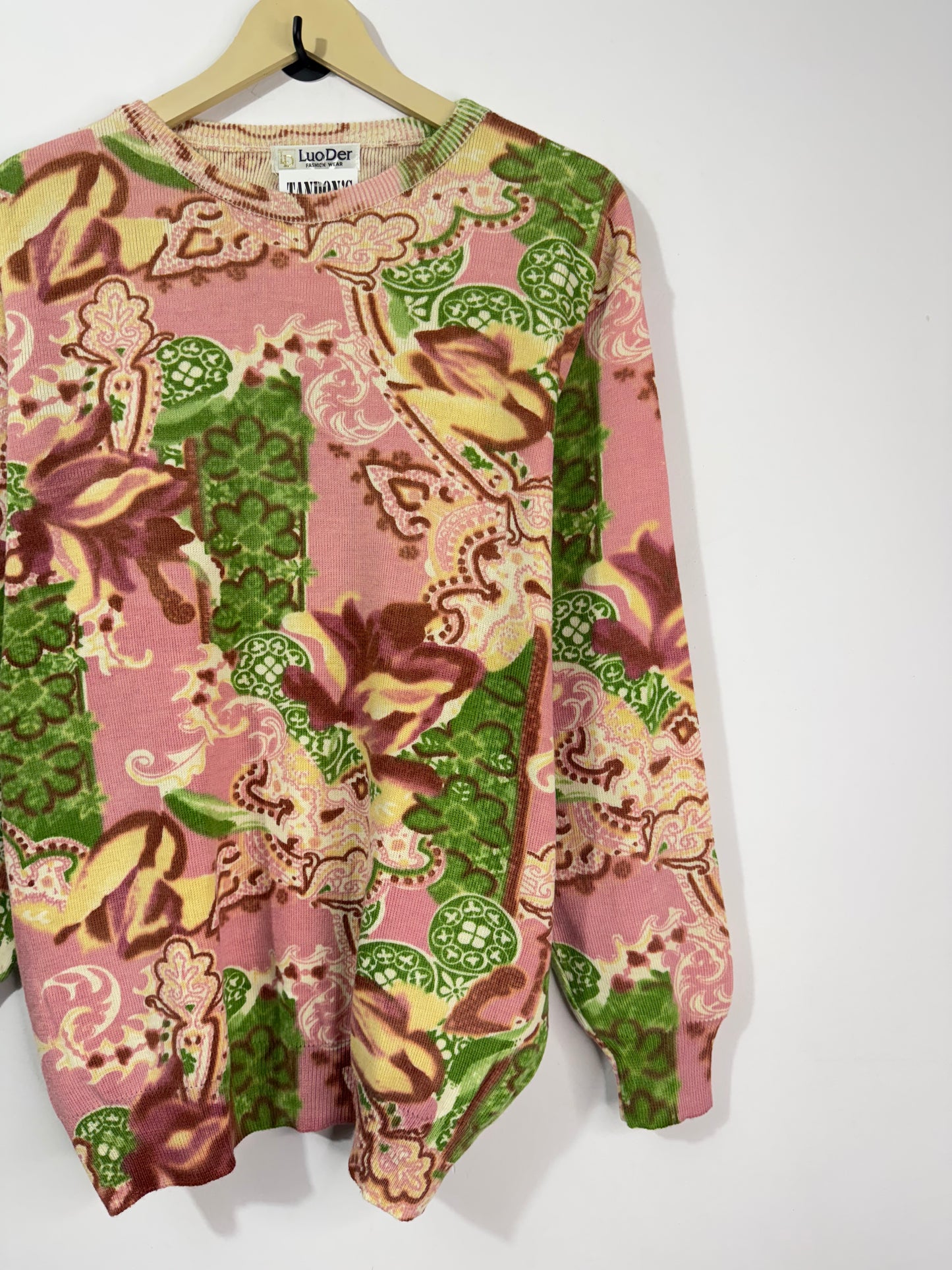 LuoDer Woolen Sweater
