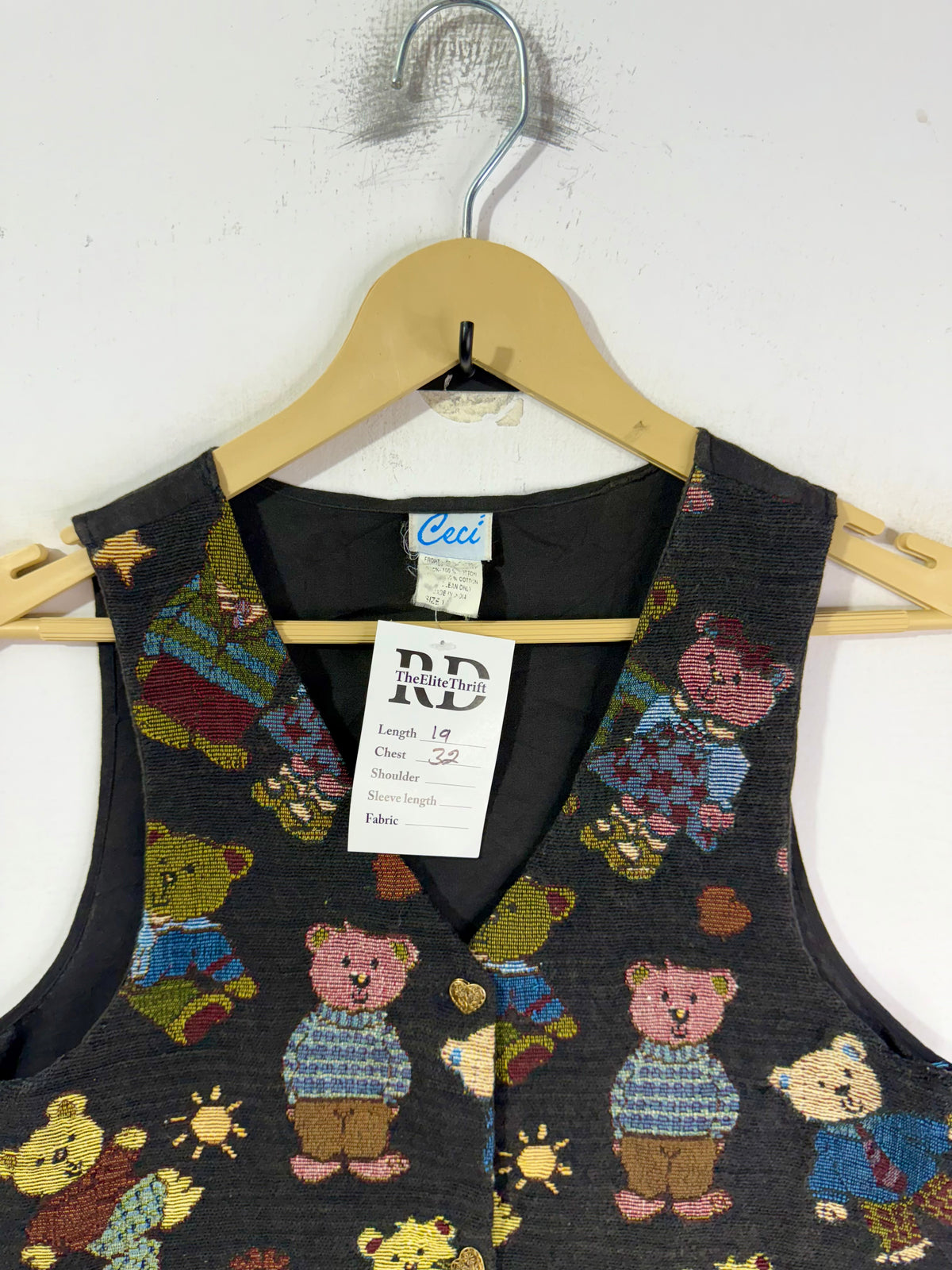 Ceci Vest