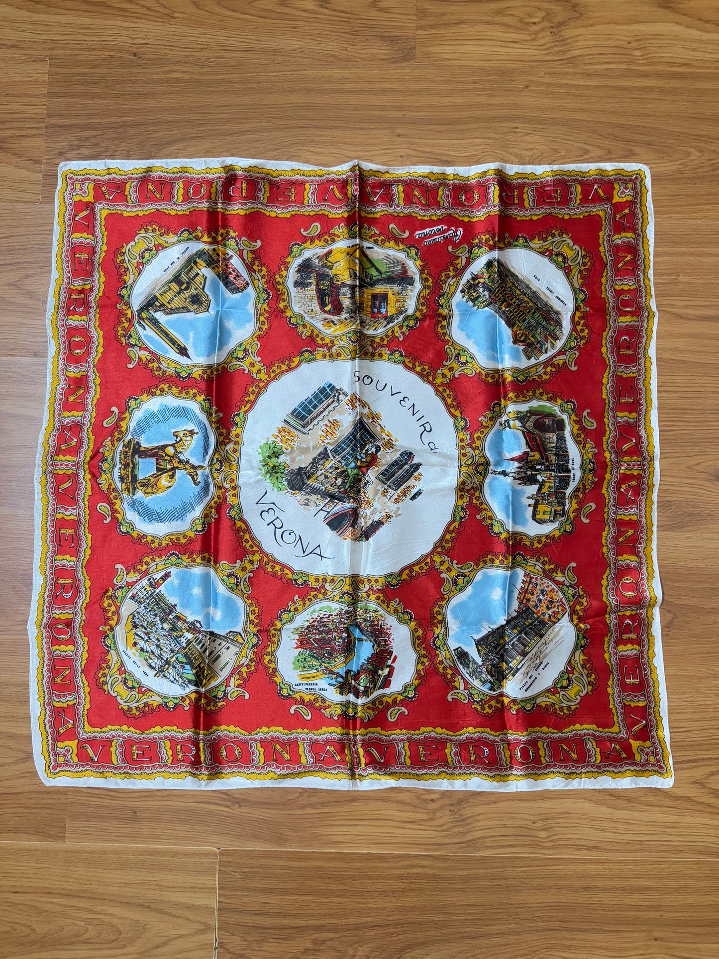 Souvenir Di Verona vintage  scarves
