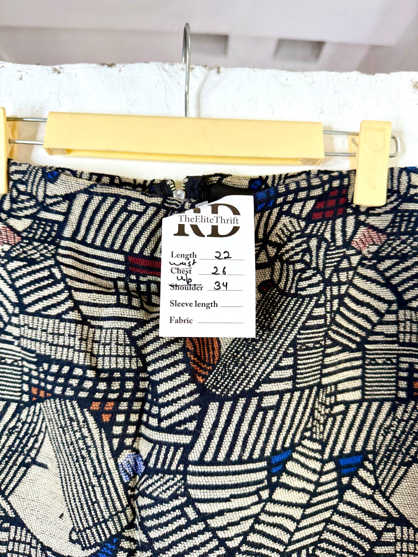 Abstract straight skirt