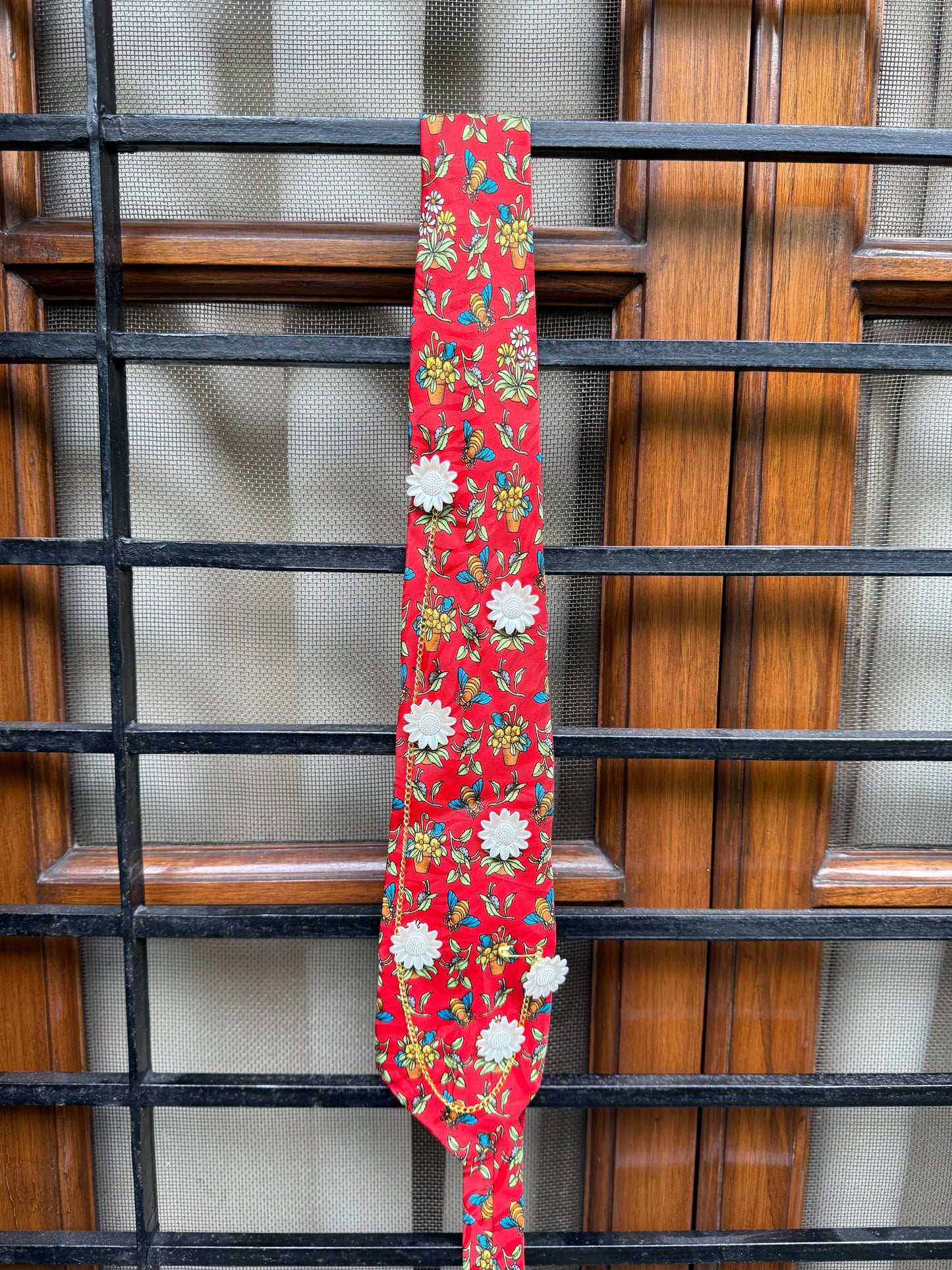 Charm Roses with Golden chain handmade Vintage Silk Tie