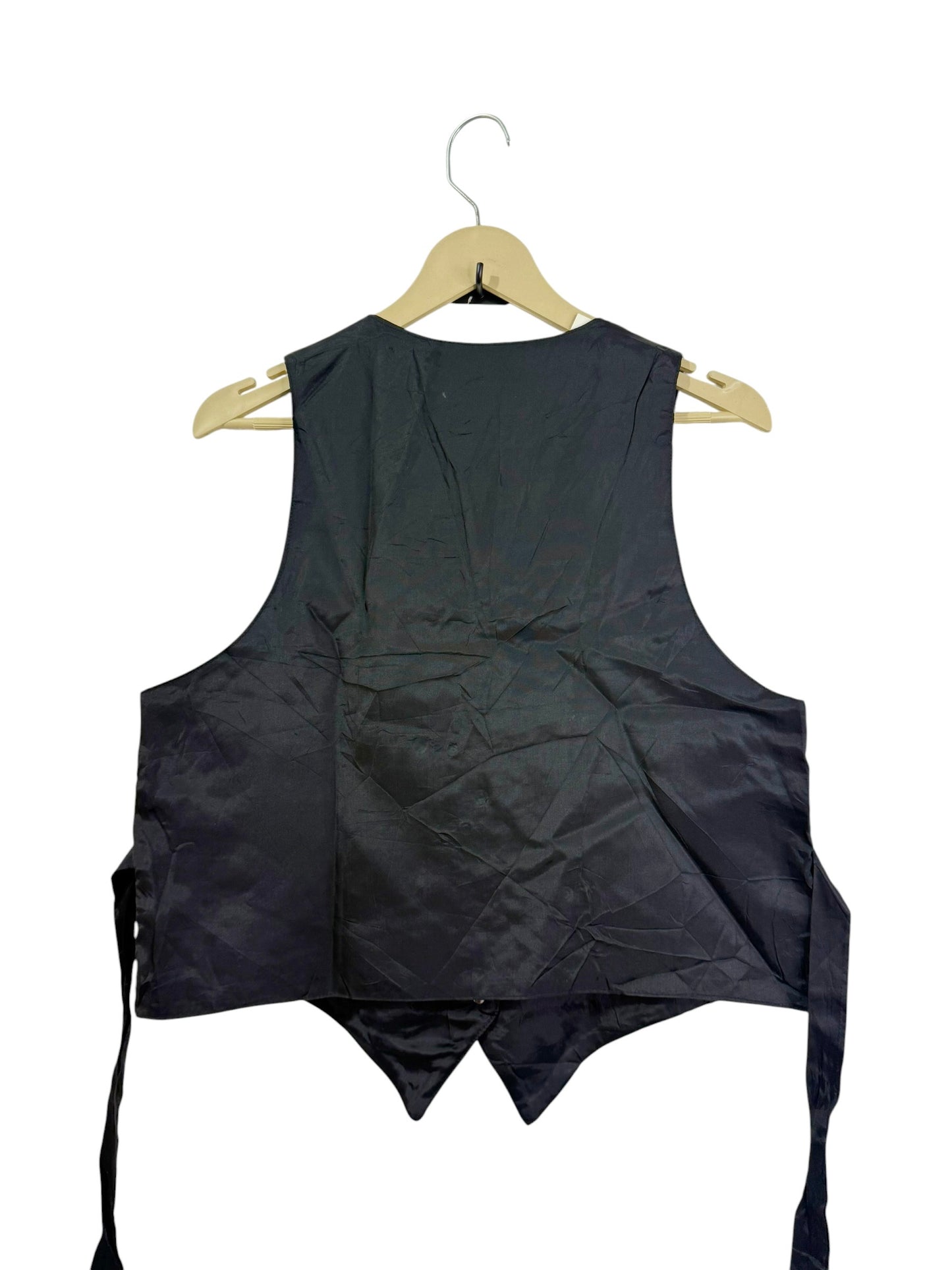 Nadia Vest