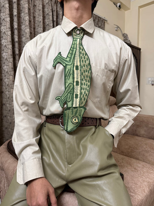Embroidered Gecko tie