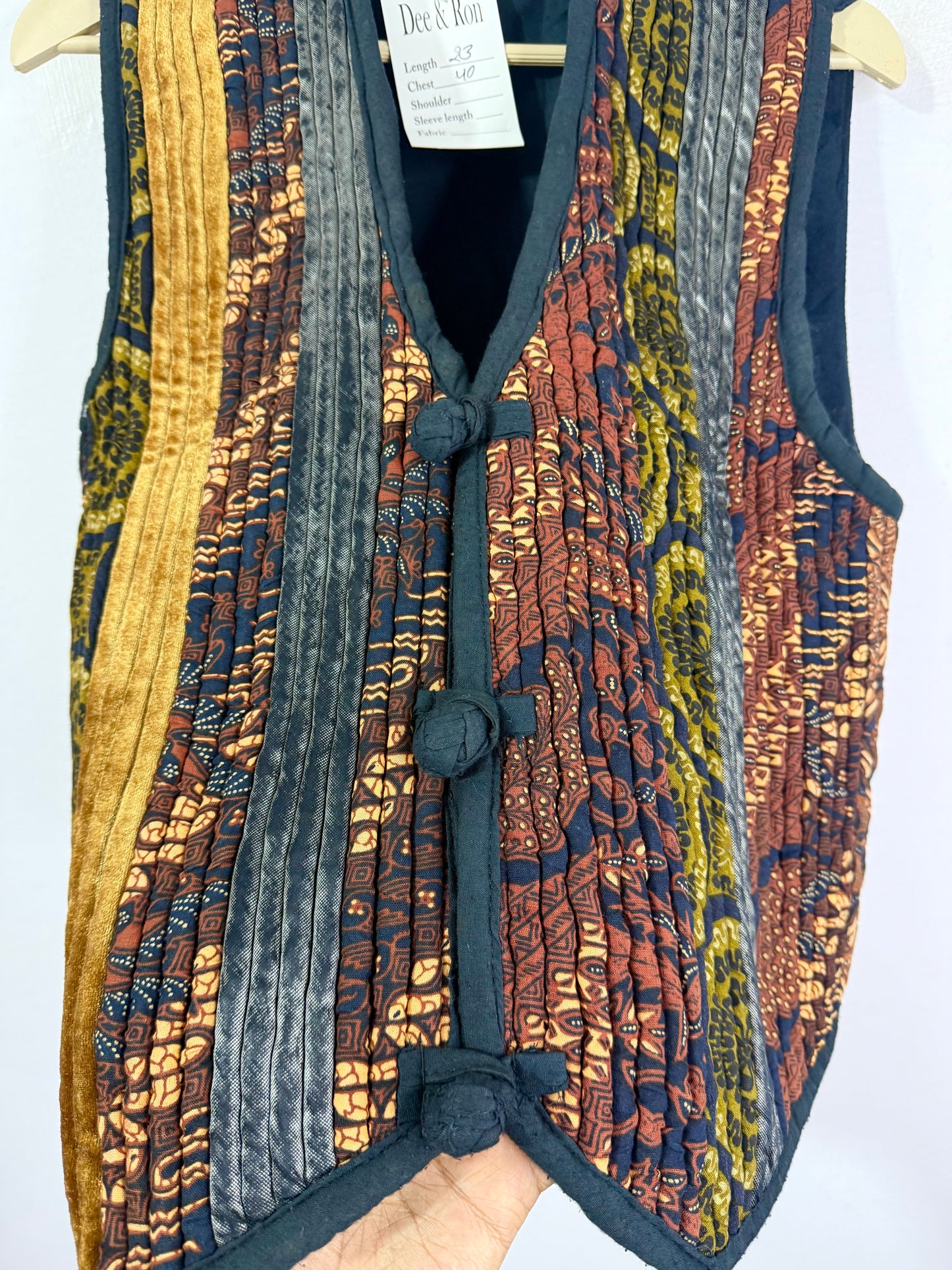 WINNIE & JOE  Vintage Vest