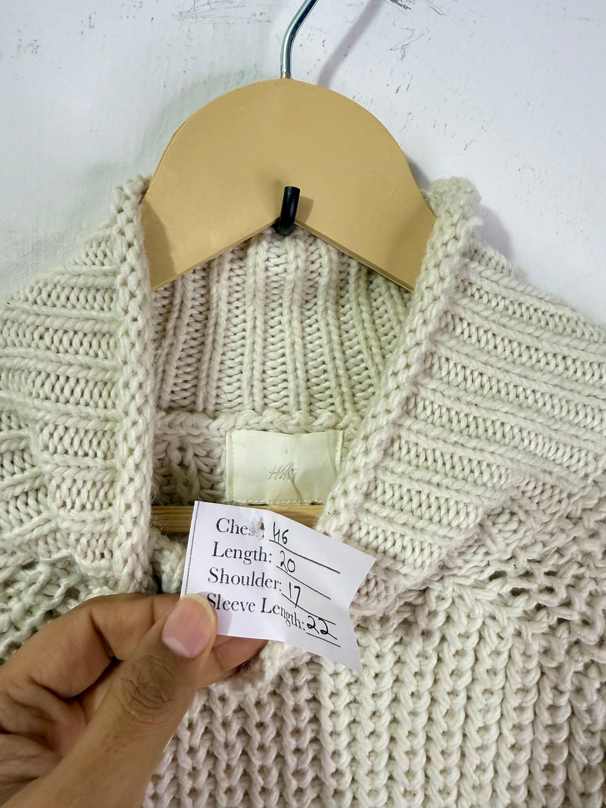 H&M  Sweater
