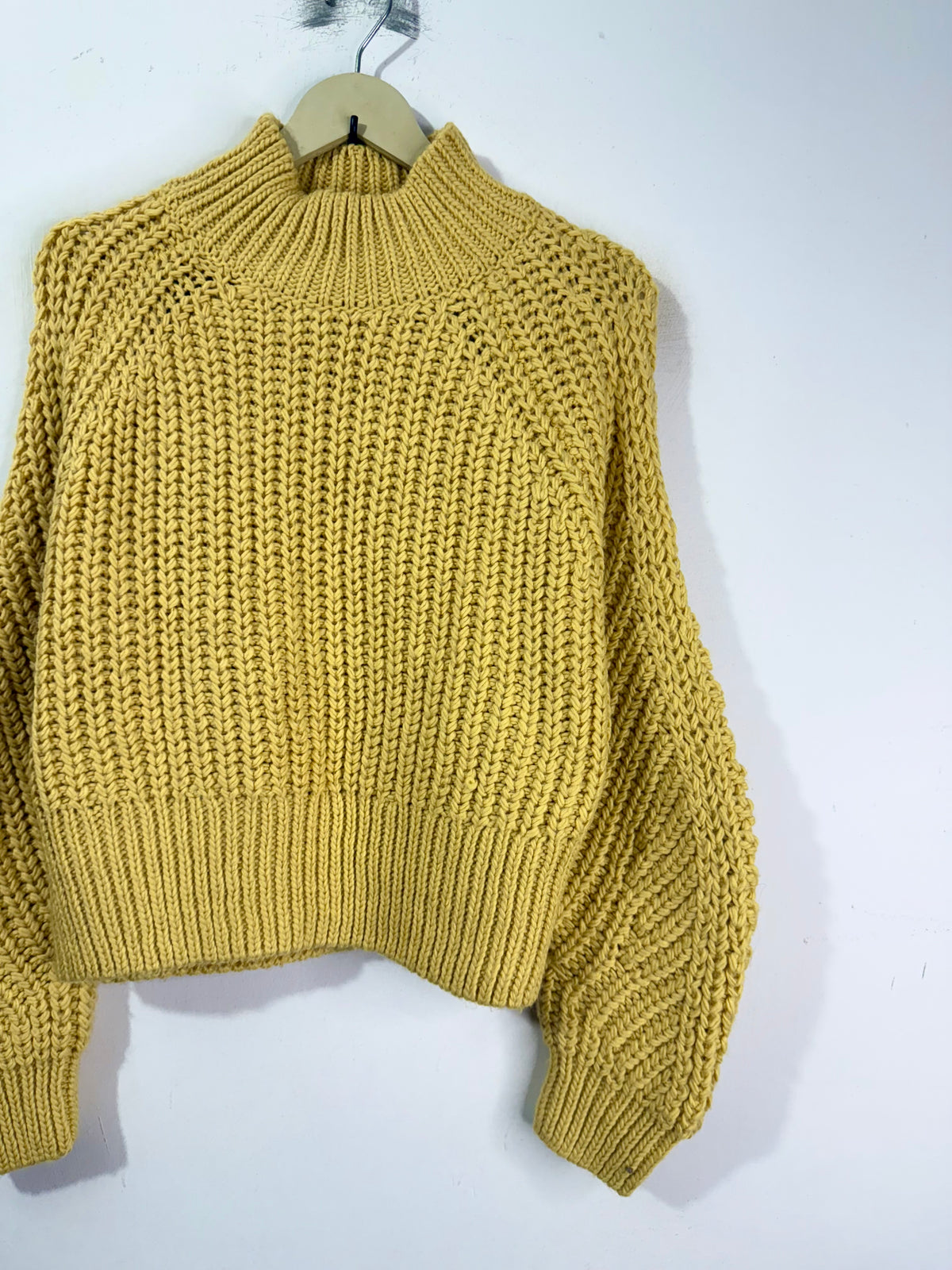 H&M  Sweater