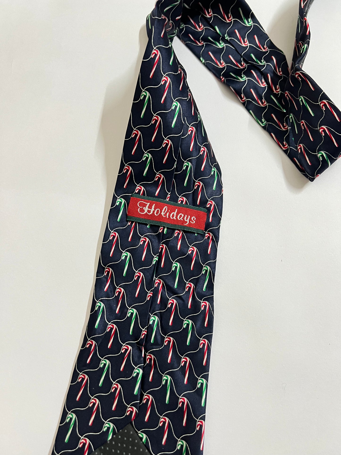 Holidays vintage satin tie