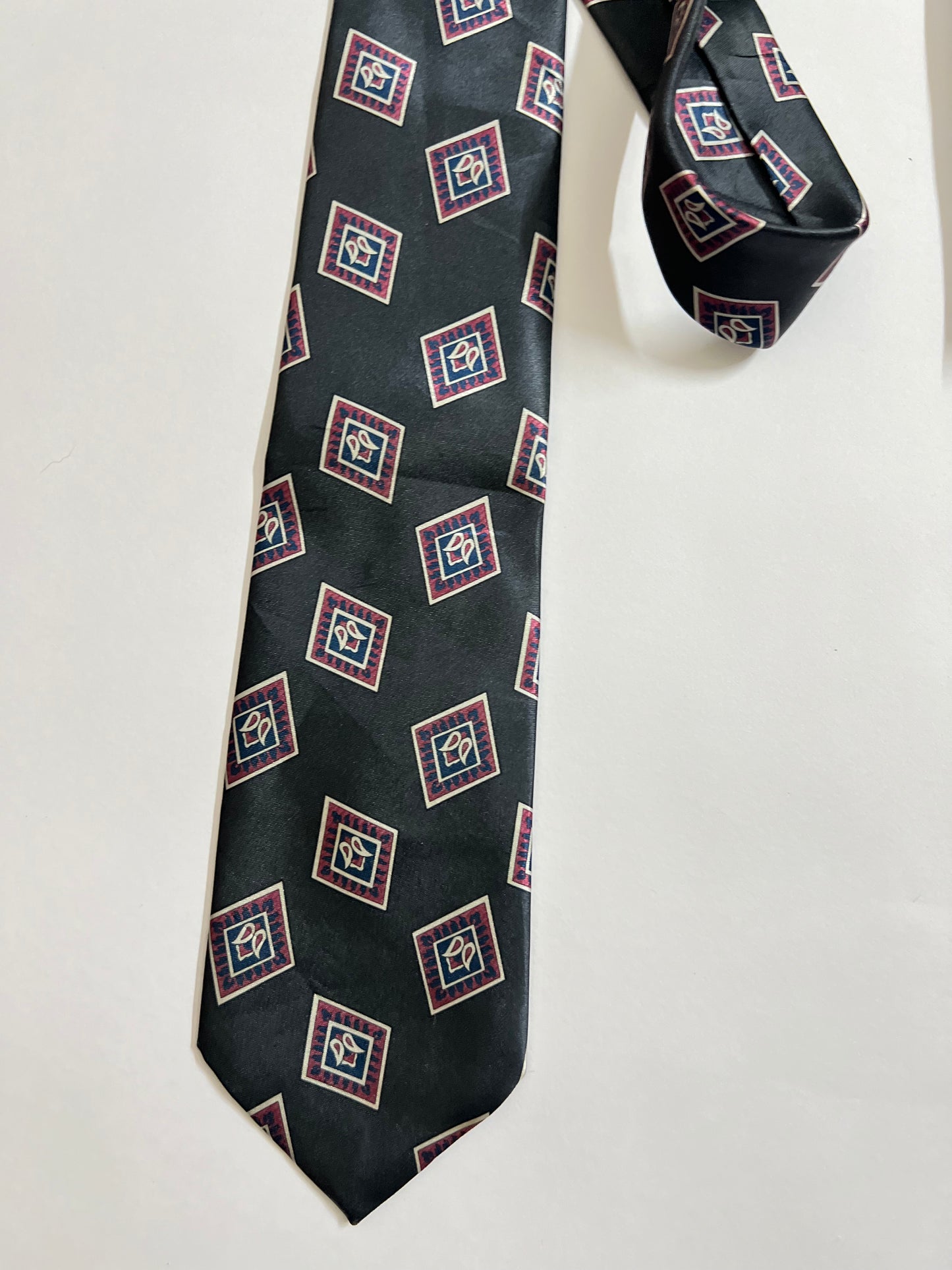 Wembley Starshine vintage satin tie