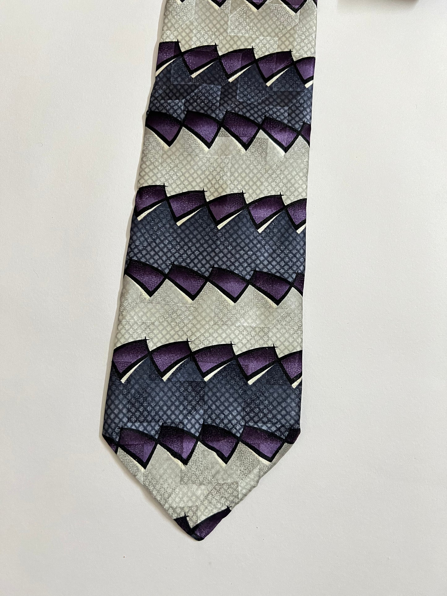 Ziggurat vintage silk tie