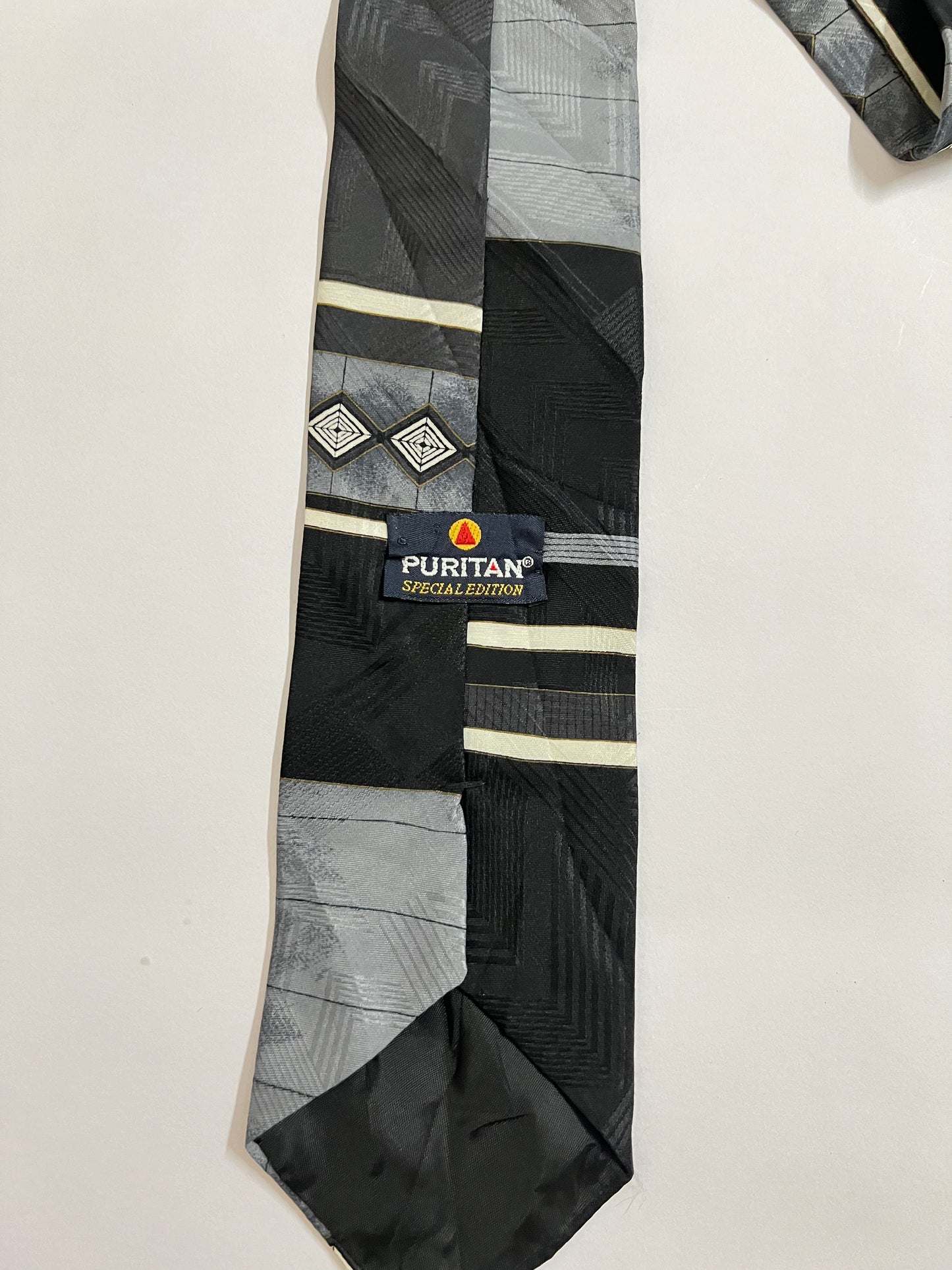 Puritan vintage tie