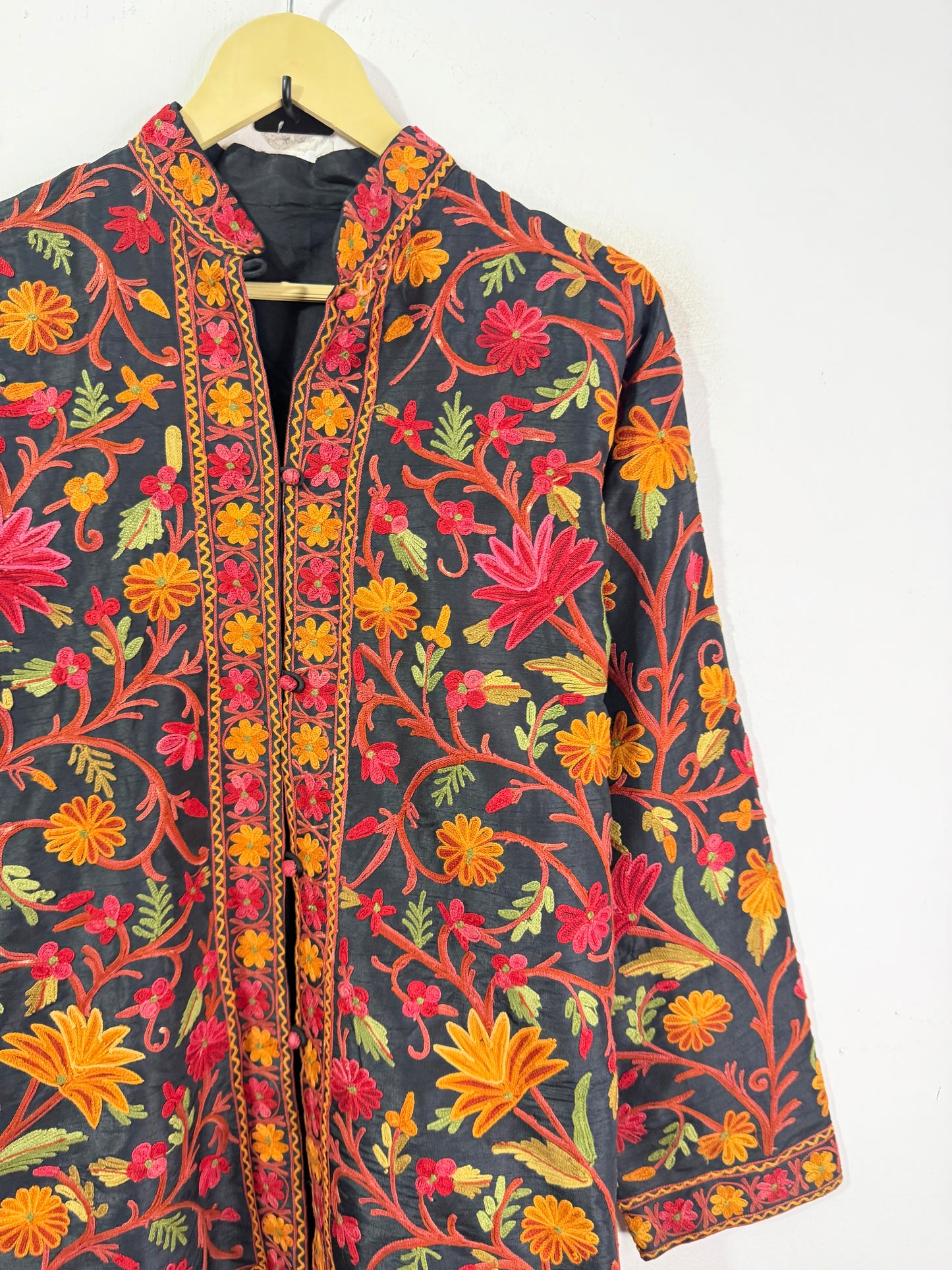 Embroidery colourful piece vintage Jacket